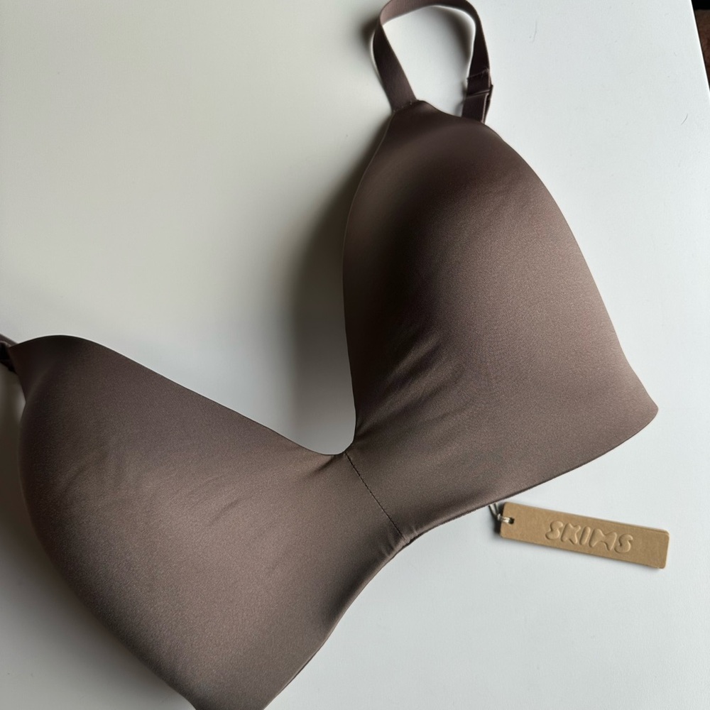 NWT SKIMS Wireless Demi Bra